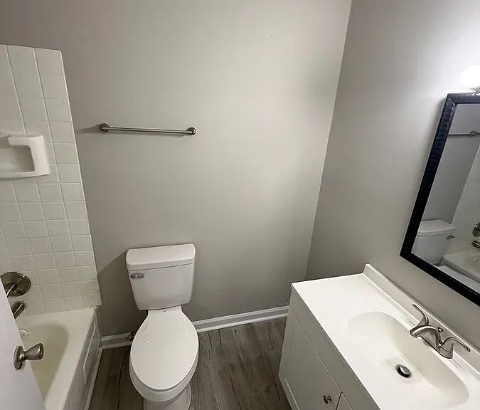 2021 Cambridge Dr #38 — Photo 3