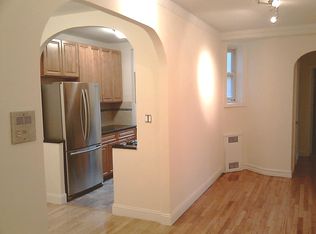 41-20 46th St APT 1D, Queens, NY 11104