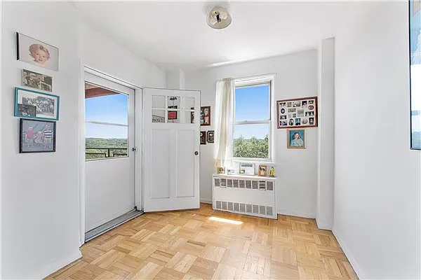 Sold by Exclusive Properties Sotheby's International Realty | media 4