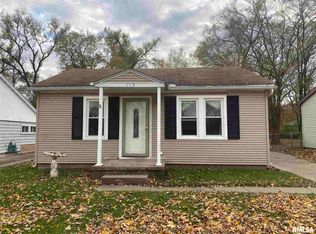 115 4th St, Carbon Cliff, IL 61239