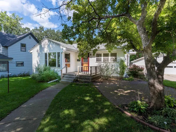 412 W Beech Ave, Fergus Falls, MN 56537