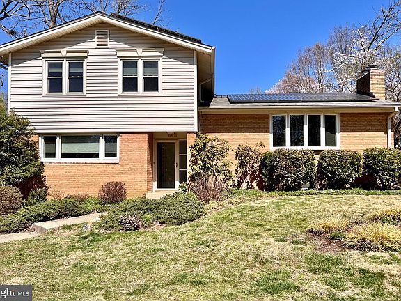 2nd image of 6415 Hollins Dr