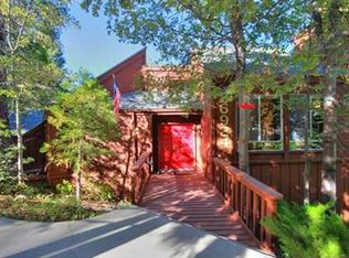 26924 Everest Rd, Lake Arrowhead, CA 92352
