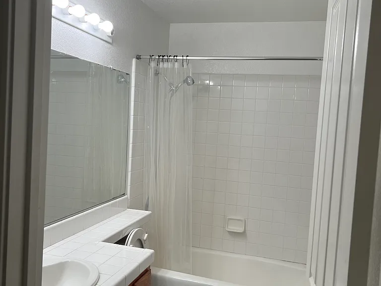 8259 Leesburg Way — Photo 23