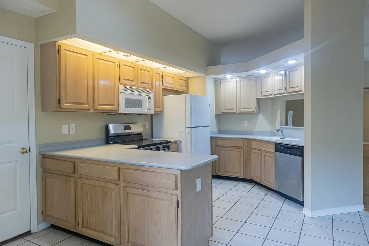 Building Photo - 8066 Dickie Dr