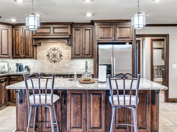 6101 Plum Thicket Rd, Oklahoma City, OK 73162