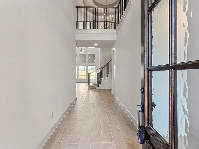 407 Mathis Lake Ct — Photo 3