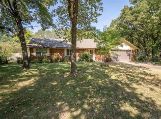 2107 Oakglen Dr, Ardmore, OK 73401