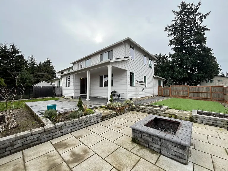 15675 NE Clackamas Ct — Photo 32