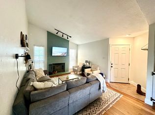 1108 Quail Valley Ln UNIT 221, Arlington, TX 76011