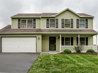 320 Big Spring Rd, Etters, PA 17319