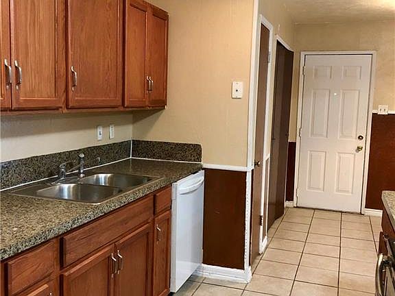 2nd image of 6013 Highcrest Dr