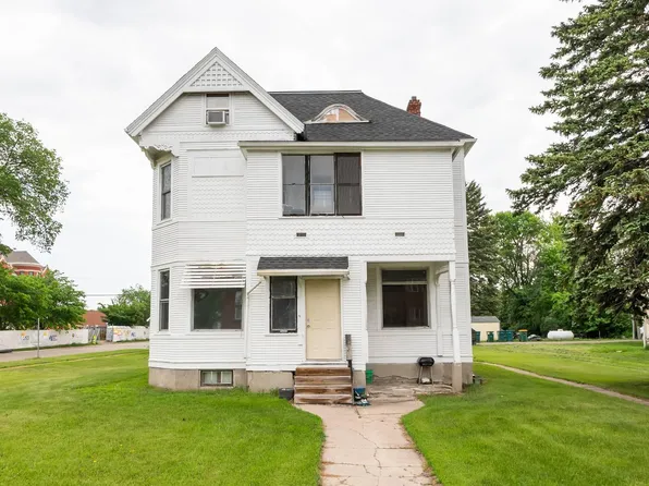 232 3rd Ave SE, Mayville, ND 58257