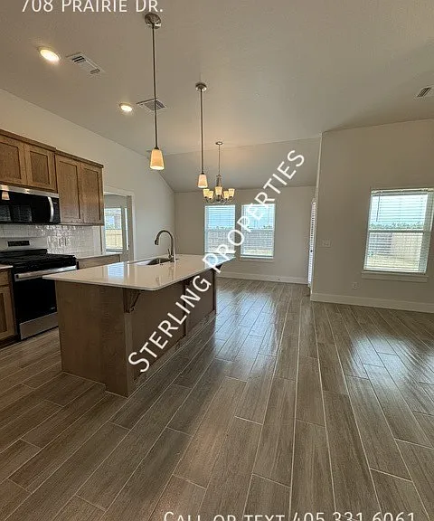 708 Prairie Ln — Photo 9