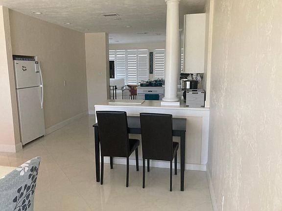 4th image of 26 Camellia Dr