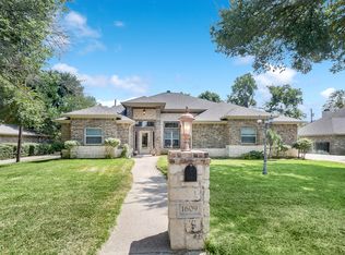 1609 Oak Hollow Dr, Woodway, TX 76712