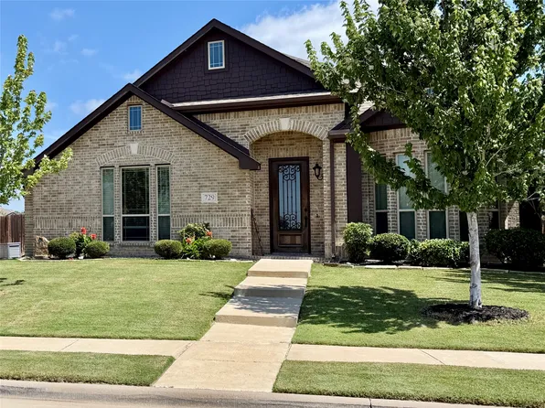 729 Oakleaf Dr, Midlothian, TX 76065