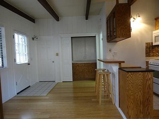 5th image of 735 1/2 Island Ct
