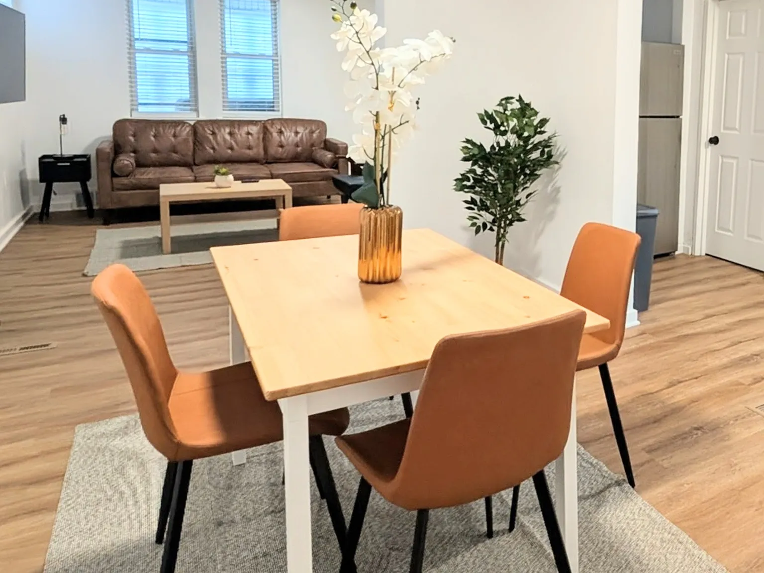 2 bed, 1120 sqft, $1,649 — Photo 4