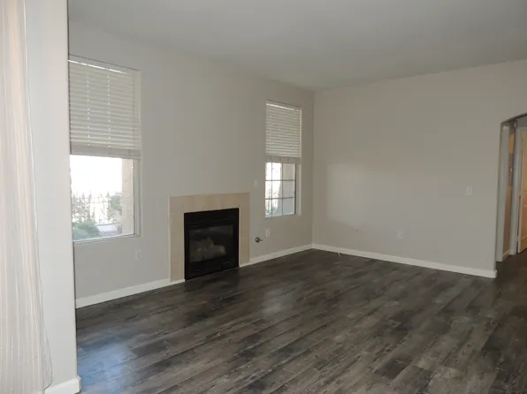 8555 W Russell Rd, Las Vegas, NV