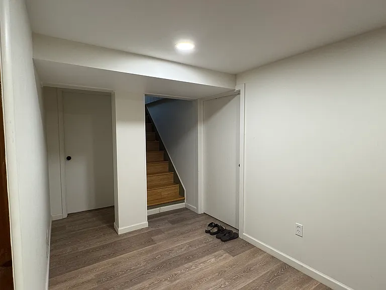 1911 Henry Rd — Photo 13