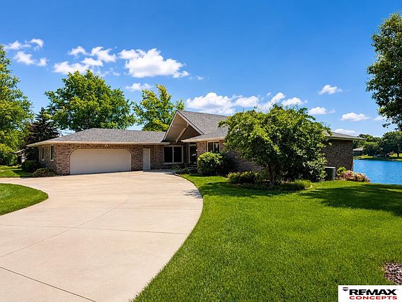 3rd image of 1416 Doyle Ln