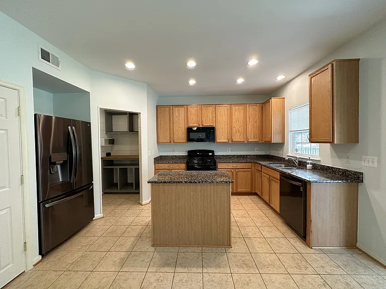 13758 Restina Rd — Photo 12
