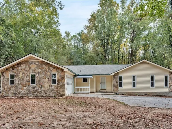1555 Kon Tiki Ln, Jonesboro, GA 30236