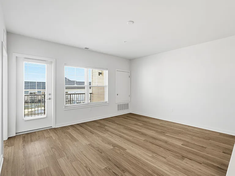 Elwood Apartment Homes — Photo 79