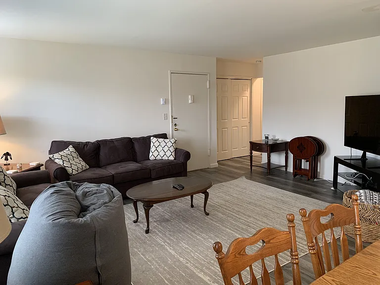 91 Hawthorne Ave #C — Photo 5