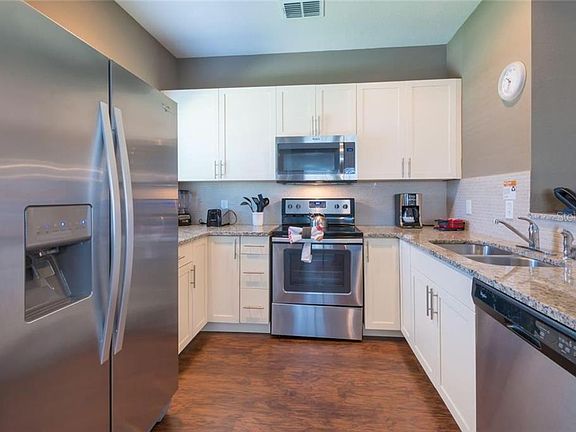4th image of 3211 Oyster Ln #3211