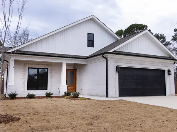 145 Silver Leaf Ln, Florence, AL 35633