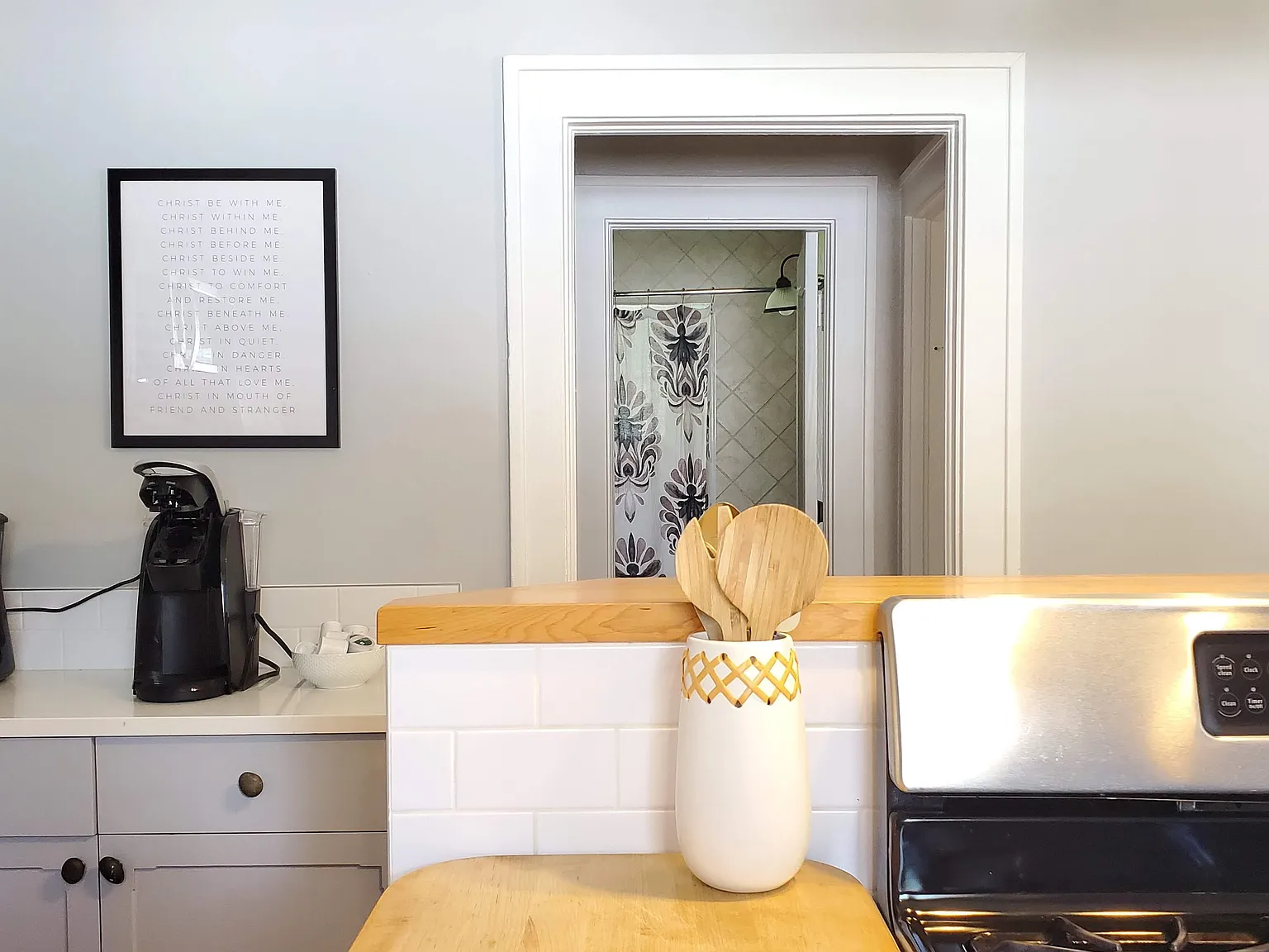 2 bed, 996 sqft, $2,000 — Photo 2