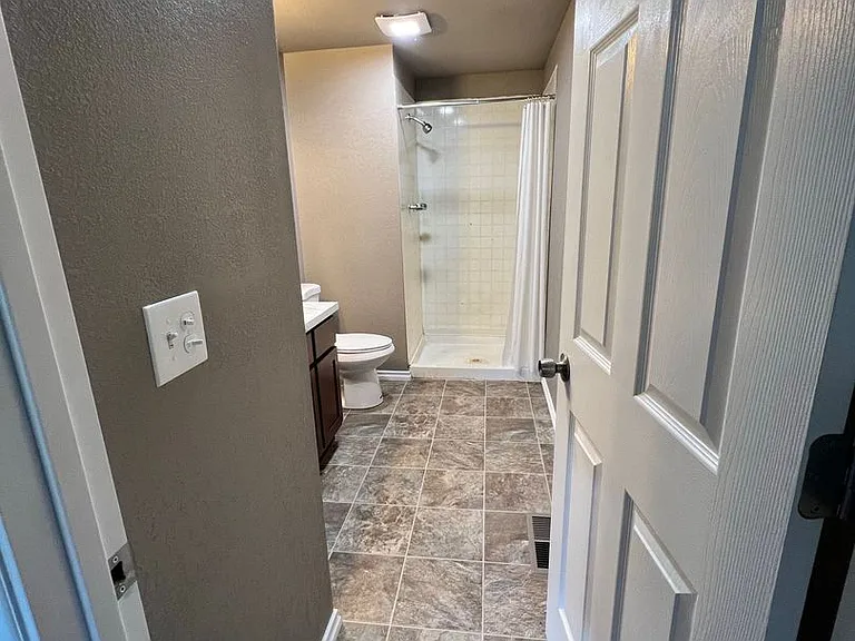 1218 S 41st Ave — Photo 13