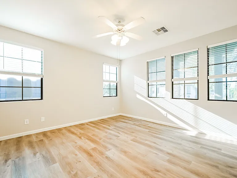 2362 W Sleepy Ranch Rd — Photo 9