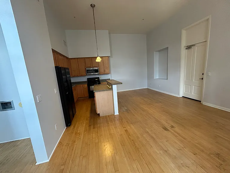 460 S 6th Ave #1106 — Photo 13