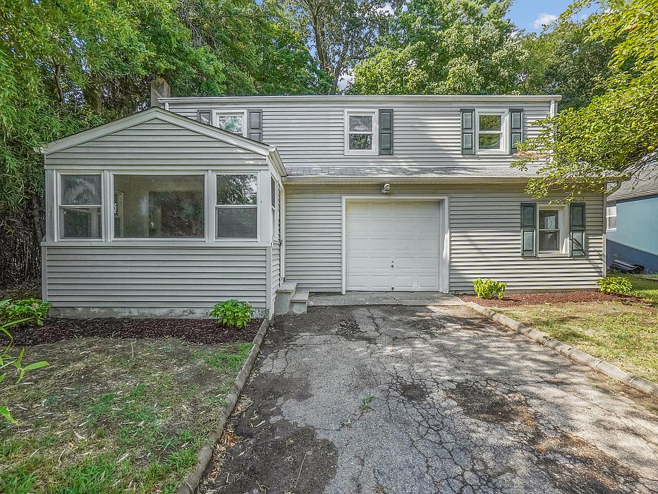 1st image of 34 Oak St