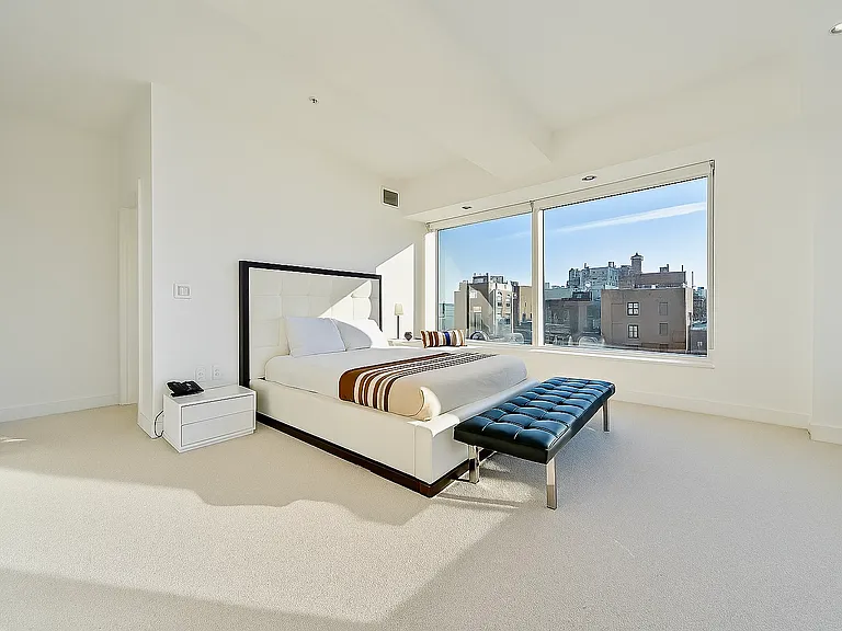 110 Stuart St #16B — Photo 4