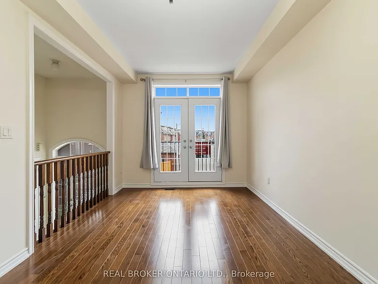 27 McCartney St #MAIN — Photo 6