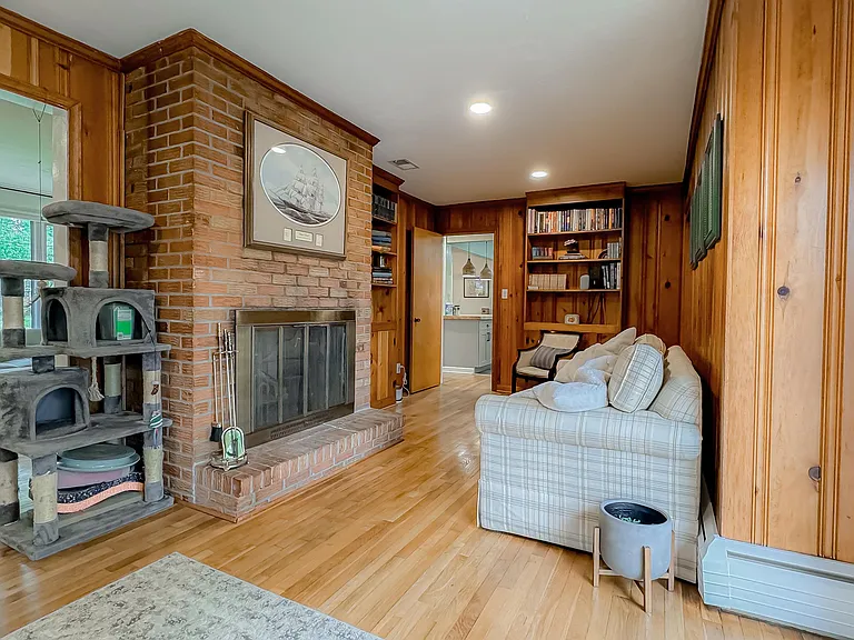 1831 Banning Rd — Photo 19