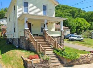 1600 Temple St, Hinton, WV 25951