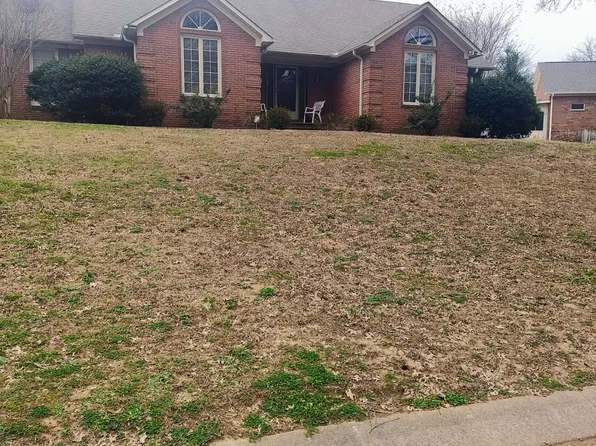 12 Brookstone Pl, Jackson, TN 38305
