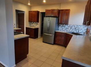 1909 College Ave, Davenport, IA 52803