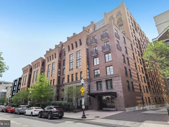 910 M St NW APT 918, Washington, DC 20001