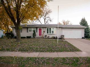 3204 W 15th St, Davenport, IA 52804