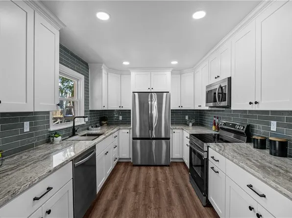 1513 Sagewood Dr, Virginia Beach, VA 23455