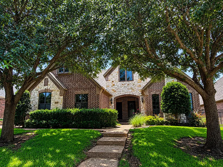1209 Verona Way — Photo 1