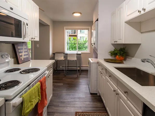 Link 14, 10014 5th Ave NE, Seattle, WA 98125