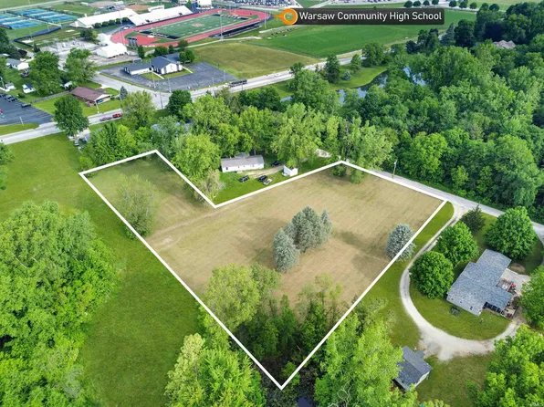 Fruitwood Dr, Warsaw, IN 46580