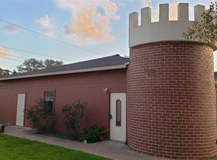 3107 Spurlock Rd, Nederland, TX 77627